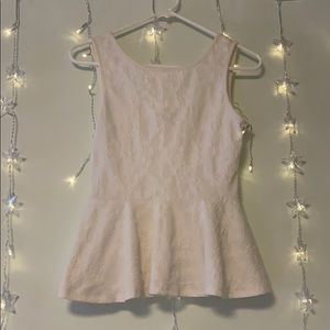 ⭐️Textured White Peplum Tank⭐️